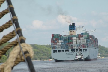 Seereise nach Hamburg - Elbe